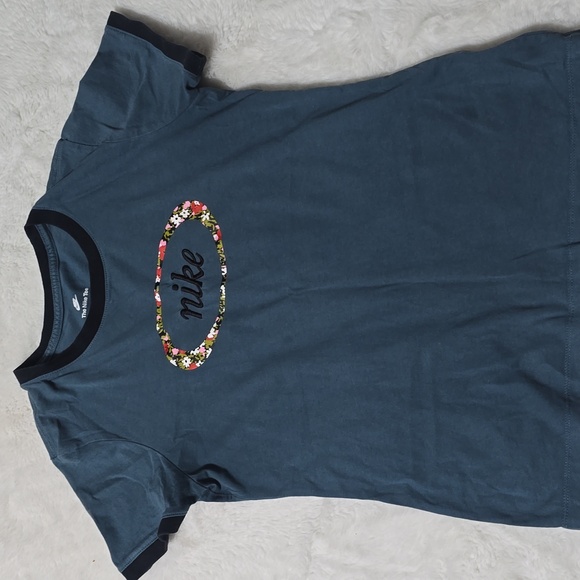 Nike Navy Tee with Floral Accent - Picture 2 of 4